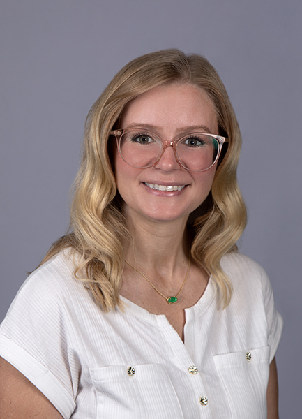 Profile photo for Cara Ragsdale